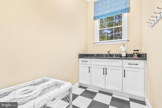1090 MILL FIELD CT, Great Falls, VA 22066