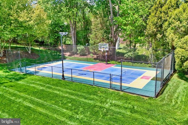 1090 MILL FIELD CT, Great Falls, VA 22066
