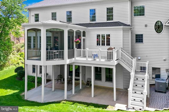 1090 MILL FIELD CT, Great Falls, VA 22066