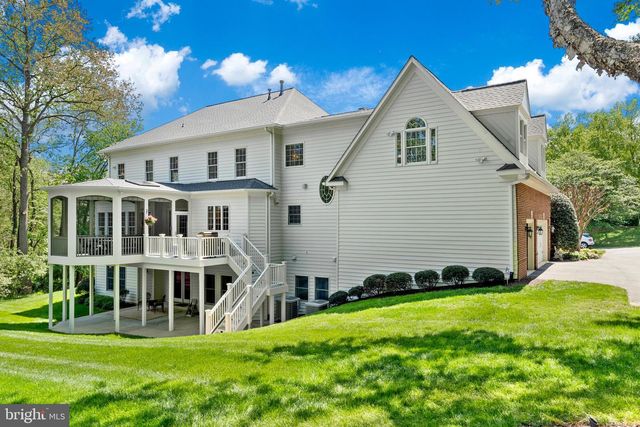 1090 MILL FIELD CT, Great Falls, VA 22066