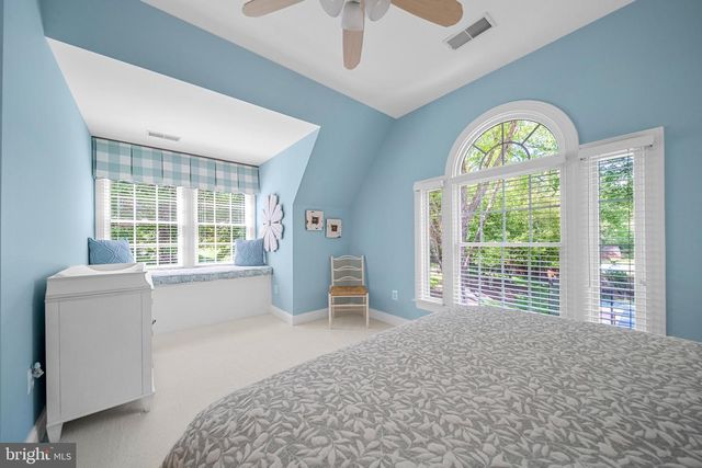 1090 MILL FIELD CT, Great Falls, VA 22066
