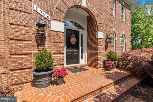 1090 MILL FIELD CT, Great Falls, VA 22066