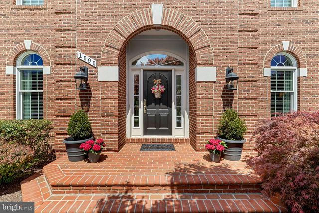1090 MILL FIELD CT, Great Falls, VA 22066