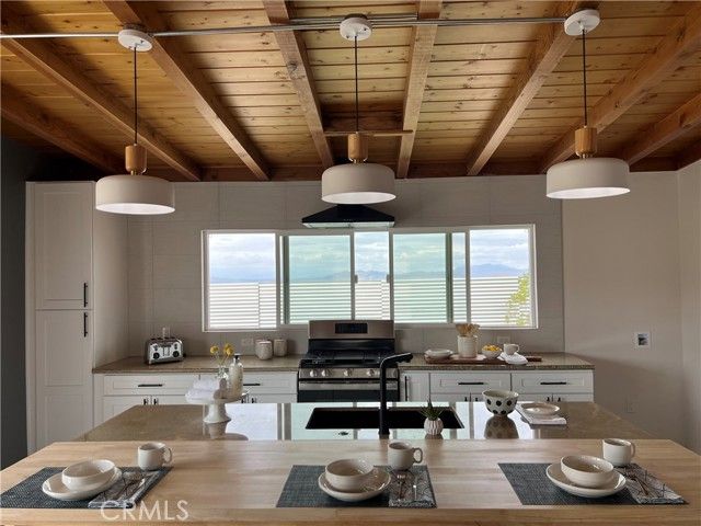 52024 Nehlsen, Big Bear City, CA 92285