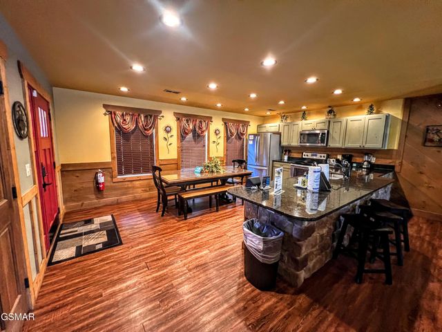 1117 Anastasia Way, Gatlinburg, TN 37738