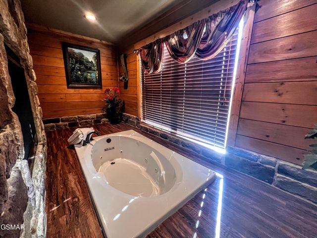 1117 Anastasia Way, Gatlinburg, TN 37738