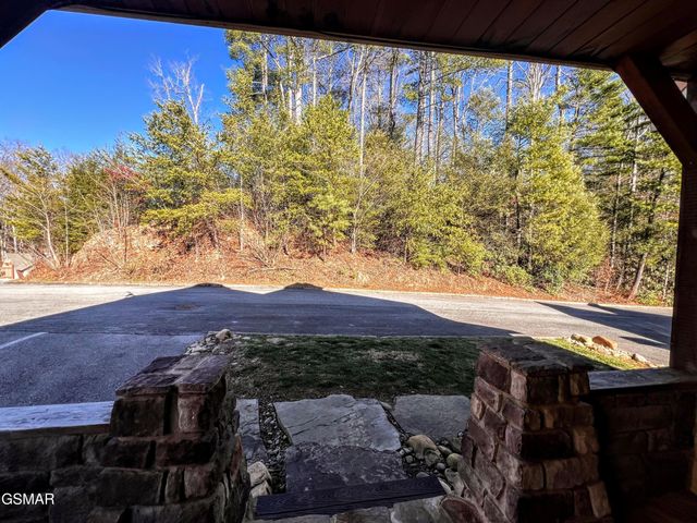 1117 Anastasia Way, Gatlinburg, TN 37738