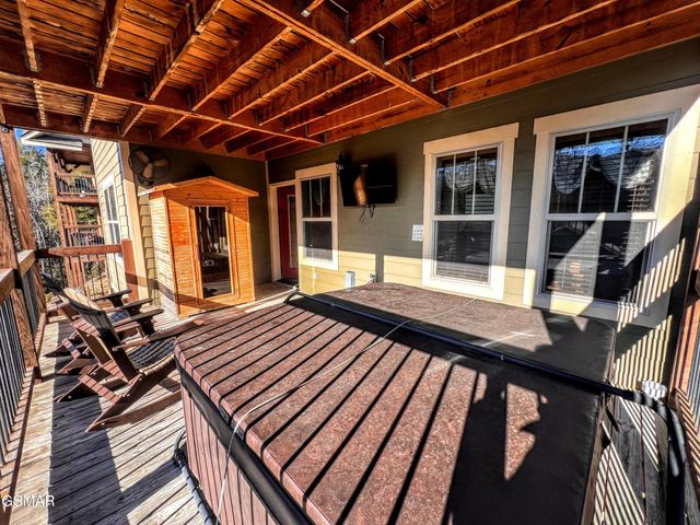 1117 Anastasia Way, Gatlinburg, TN 37738