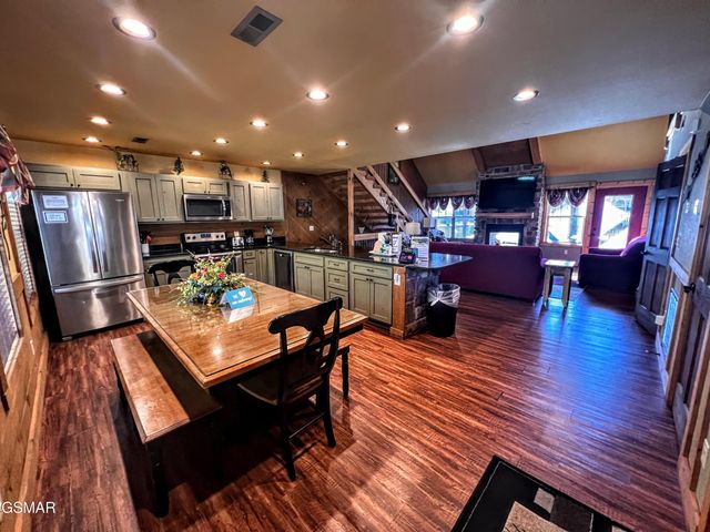 1117 Anastasia Way, Gatlinburg, TN 37738