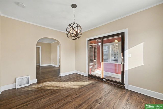 5855 William Street, Omaha, NE 68106