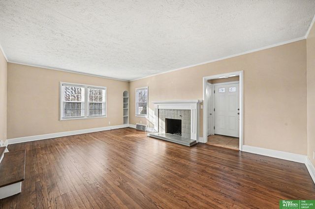 5855 William Street, Omaha, NE 68106