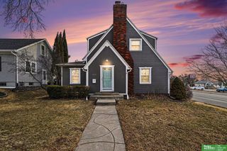 5855 William Street, Omaha, NE 68106