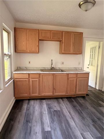 337 N 34th Street, Kansas City, KS 66102