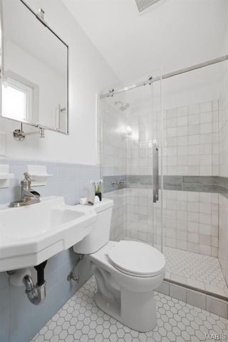1110 Hallwood Drive, Florissant, MO 63033