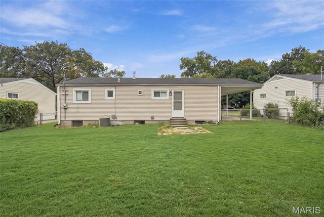 1110 Hallwood Drive, Florissant, MO 63033