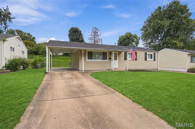 1110 Hallwood Drive, Florissant, MO 63033