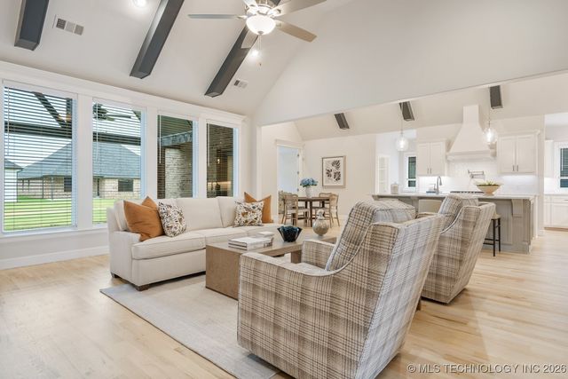 5809 E 126th Place S, Tulsa, OK 74008