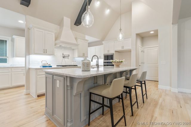 5809 E 126th Place S, Tulsa, OK 74008