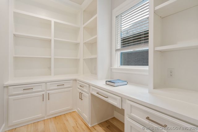 5809 E 126th Place S, Tulsa, OK 74008