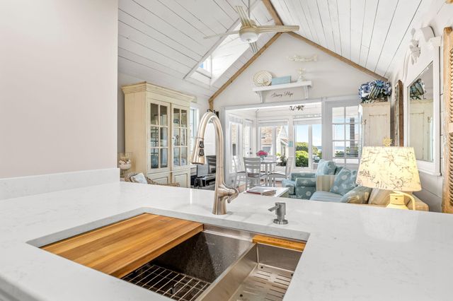 26 Vineyard View Lane UNIT 26, Mashpee, MA 02649
