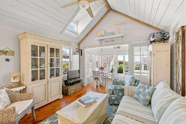 26 Vineyard View Lane UNIT 26, Mashpee, MA 02649