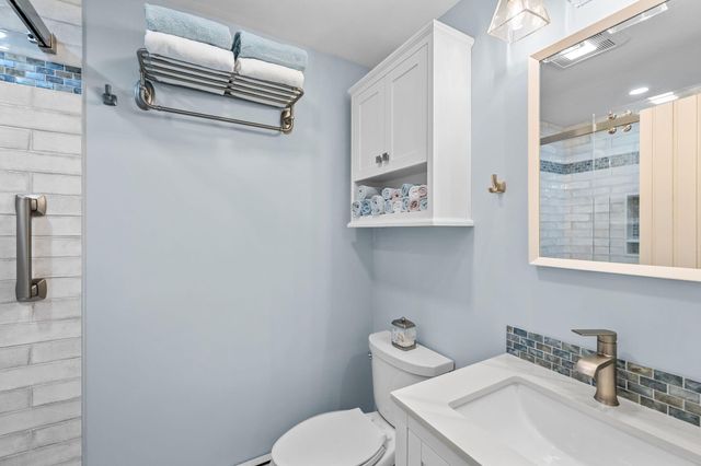 26 Vineyard View Lane UNIT 26, Mashpee, MA 02649