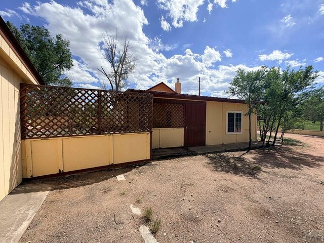 1055 3rd St, Penrose, CO 81240