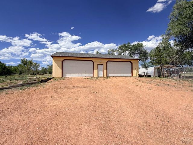 1055 3rd St, Penrose, CO 81240