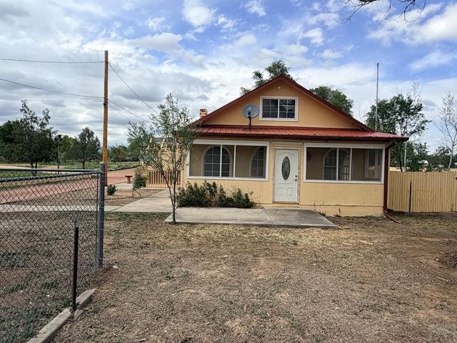 1055 3rd St, Penrose, CO 81240