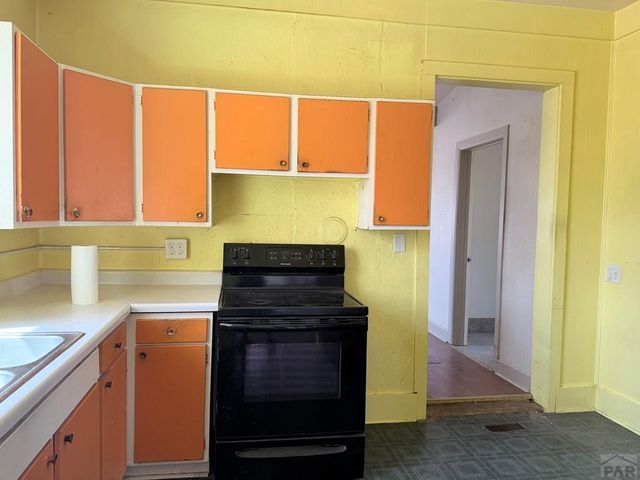 1055 3rd St, Penrose, CO 81240