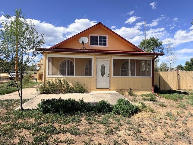 1055 3rd St, Penrose, CO 81240