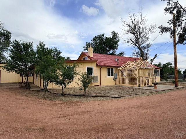 1055 3rd St, Penrose, CO 81240