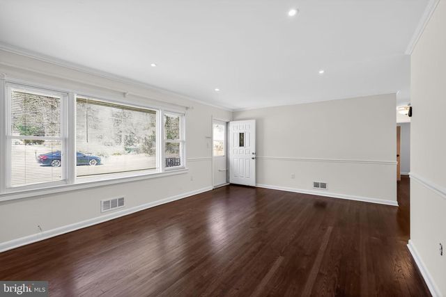 6109 PARKWAY DR, Laurel, MD 20707