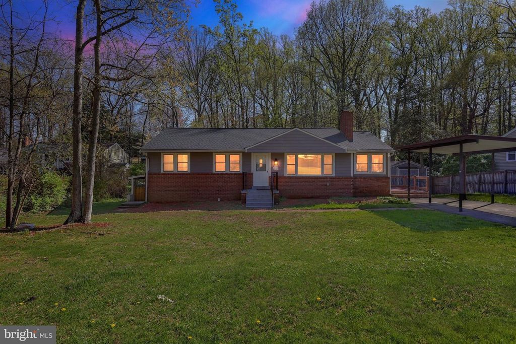 6109 PARKWAY DR, Laurel, MD 20707
