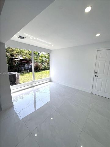 17860 SW 110th Ct, Miami, FL 33157