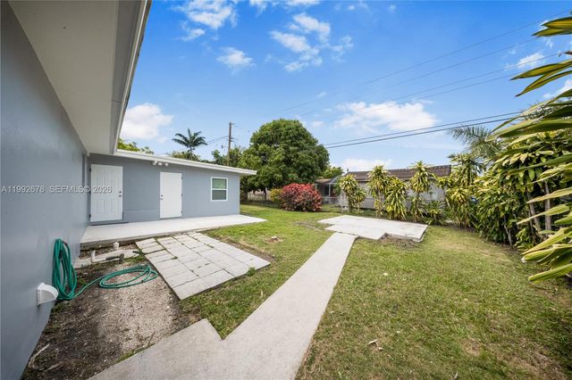17860 SW 110th Ct, Miami, FL 33157