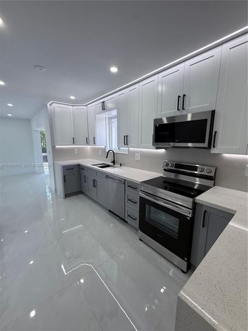 17860 SW 110th Ct, Miami, FL 33157