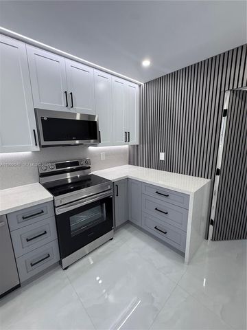 17860 SW 110th Ct, Miami, FL 33157