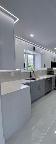 17860 SW 110th Ct, Miami, FL 33157