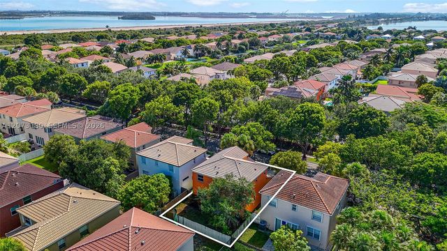 5223 SW 155th Way, Miramar, FL 33027