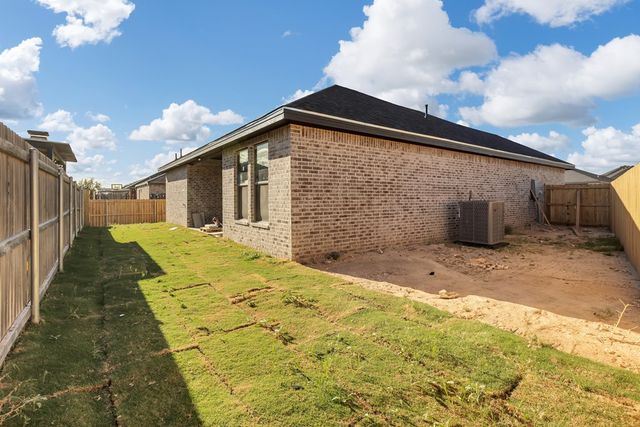 2608 Beachwood St, Midland, TX 79706