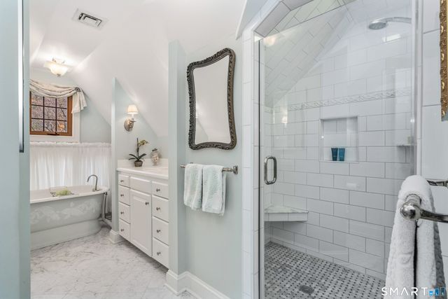 164 Balbrae Drive 164, Bloomfield, CT 06002