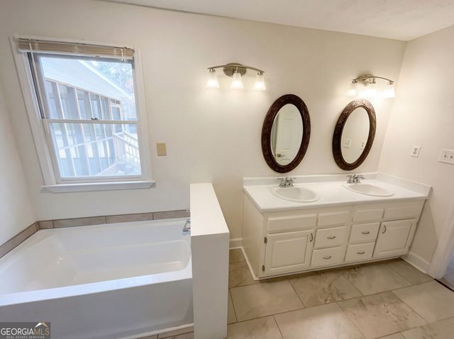 330 Godsey Road, Jackson, GA 30233