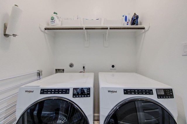 911 W 35th Street D, Houston, TX 77018