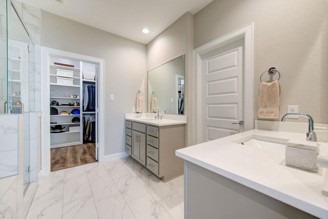 911 W 35th Street D, Houston, TX 77018