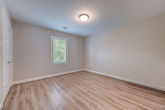 911 W 35th Street D, Houston, TX 77018