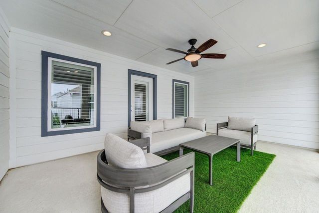 911 W 35th Street D, Houston, TX 77018