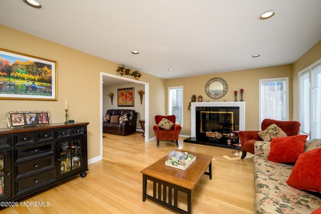 29 Terence Drive, Manalapan, NJ 07726