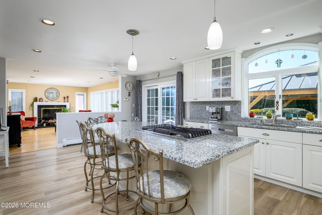 29 Terence Drive, Manalapan, NJ 07726