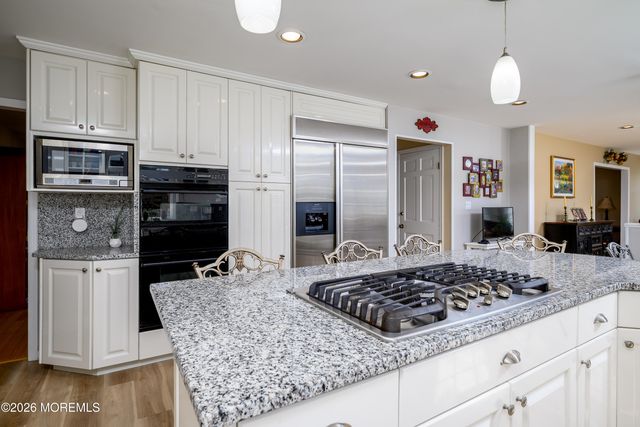 29 Terence Drive, Manalapan, NJ 07726